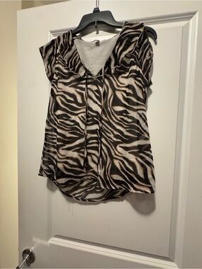 Women's Zebra-Print V-Neck Blouse - Black & Cream